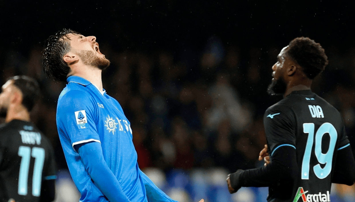 关于那不勒斯客场硬战，射手突破封堵取得进球的信息