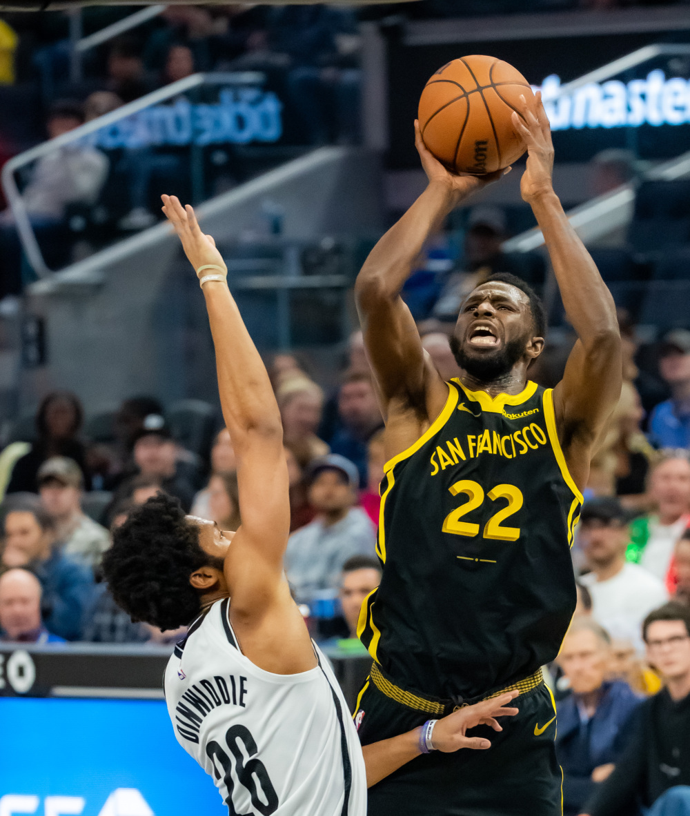 篮网主场不敌勇士，连败收场