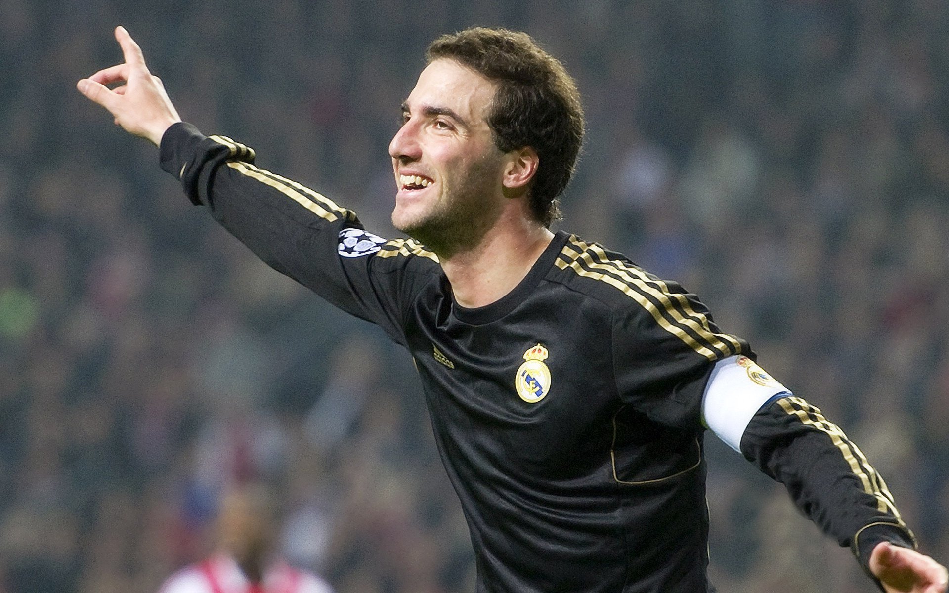 意甲焦点战外的欧战风云，莱比锡红牛乌拉圭翻盘奇迹